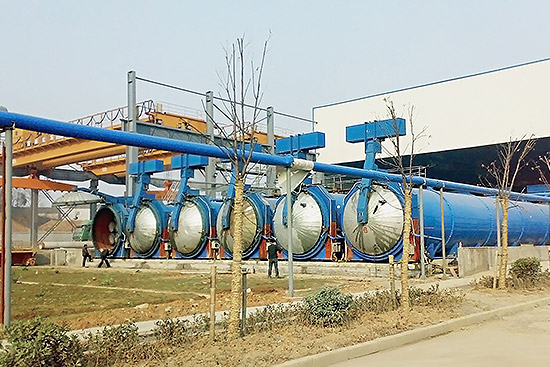 hydraulic-opening autoclave1.jpg
