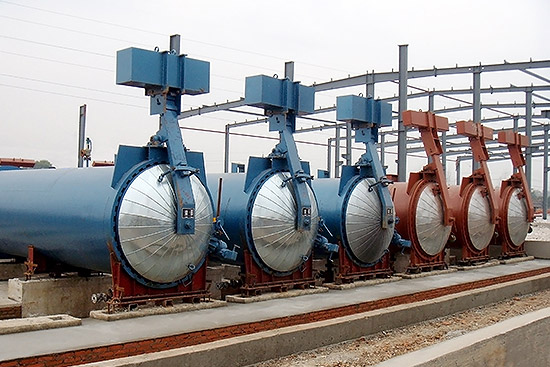 electric-opening autoclave1.jpg
